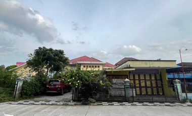 Rumah Besar komplek prevab segiri, samarinda