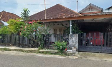 DIJUAL RUMAH VINTAGE JALAN SUMATERA BUKIT BESAR PALEMBANG