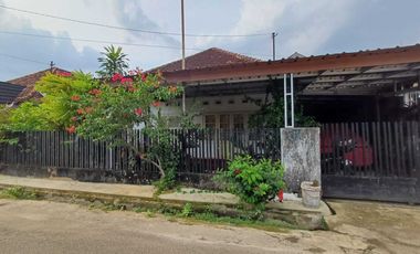 DIJUAL RUMAH VINTAGE JALAN SUMATERA BUKIT BESAR PALEMBANG