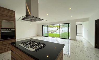 Residencia de 1 planta en venta en Jardines de la Rejoyada Mérida