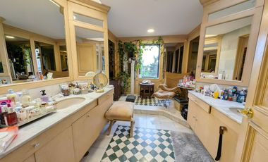 Casa en Venta en Bosques de las Lomas (m2c414)