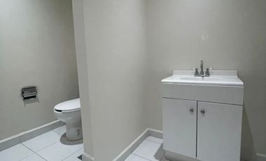 Oficina en venta en San Pedro, edificio Los Soles