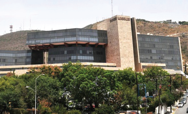 Oficina en venta en San Pedro, edificio Los Soles