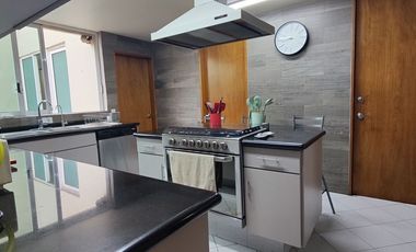 EXCELENTE CASA A LA VENTA EN LOMAS DE TECAMACHALCO (V)