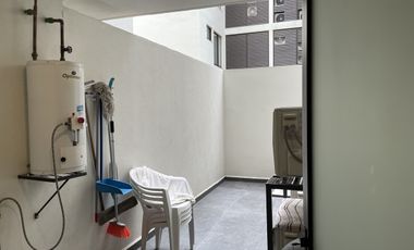 Departamento en renta en planta baja, 3 habitaciones, con alber