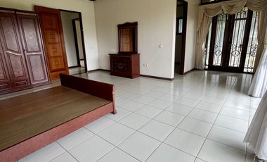Rumah Besar Nyaman View Bagus dekat Kampus UPI Setiabudi Bandung