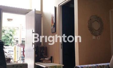 DIJUAL RUMAH SEMIFURNISH TENGAH KOTA BERNUANSA MINIMALIS LOKASI CBI