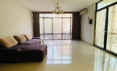 Disewakan Rumah Cantik Model Mezanine Siap Huni di Kemang Selatan