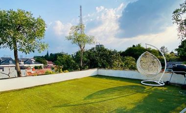 Disewakan Rumah Cantik Model Mezanine Siap Huni di Kemang Selatan