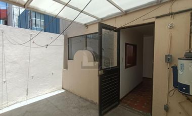 CASA EN VENTA EN FRACCIONAMIETO VILLAS DEL CAMPESTRE- EN PRIVADA