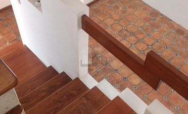 CASA EN VENTA EN FRACCIONAMIETO VILLAS DEL CAMPESTRE- EN PRIVADA