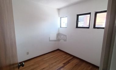 CASA EN VENTA EN FRACCIONAMIETO VILLAS DEL CAMPESTRE- EN PRIVADA