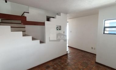 CASA EN VENTA EN FRACCIONAMIETO VILLAS DEL CAMPESTRE- EN PRIVADA
