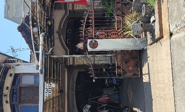 MINIMALIS 2 Lantai di Taman Pondok Jati Sidoarjo