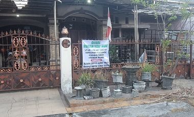 MINIMALIS 2 Lantai di Taman Pondok Jati Sidoarjo