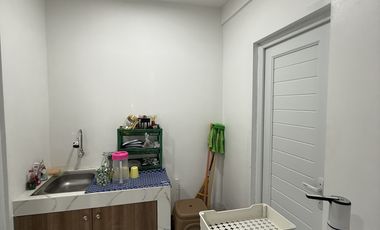 Kost bulanan konsep villa private pool and jacuzzi