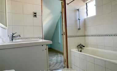 Departamento en Venta en COD39054 Gran departamento duplex a pasos de Clínica Alemana, Colegio Alemán y Universidades.