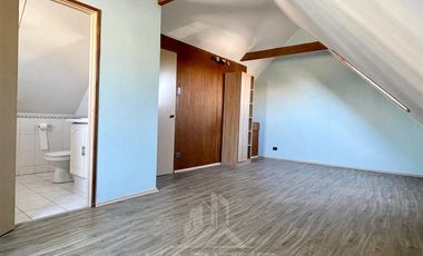 Departamento en Venta en COD39054 Gran departamento duplex a pasos de Clínica Alemana, Colegio Alemán y Universidades.