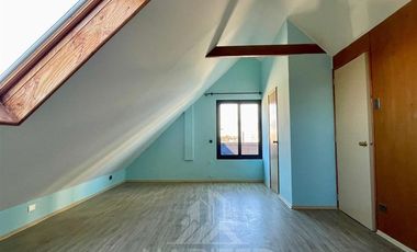 Departamento en Venta en COD39054 Gran departamento duplex a pasos de Clínica Alemana, Colegio Alemán y Universidades.