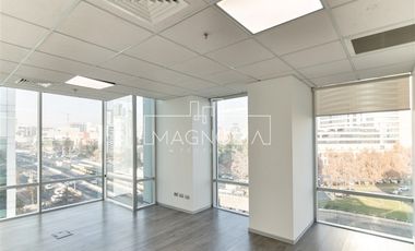Oficina en Arriendo en A pasos del Parque Arauco