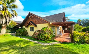 MQ// ARRIENDO CASA 5D/4B/4E, PISCINA, QUINCHO, PINGUERAL