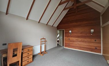 MQ// ARRIENDO CASA 5D/4B/4E, PISCINA, QUINCHO, PINGUERAL