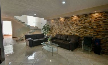 Casa en Venta, Col. Las Aguilas