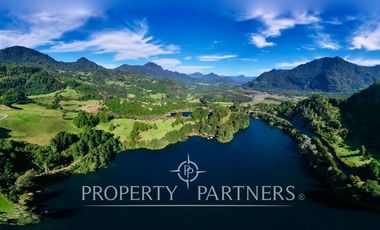 Exclusiva y acogedora casa de campo en preciosa laguna privada de 15 ha.