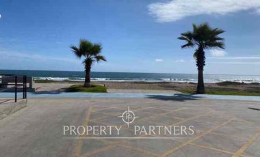 Departamento en Av Pacífico con acceso directo a la playa