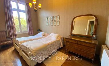 ARRIENDO POR DIA encantadora casa  en privilegiada ubicación de Zapallar, a pasos de la playa