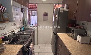 Casa en Venta en Av. tte.cruz con Ancahual