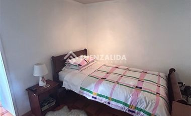 Casa en Venta en Av. tte.cruz con Ancahual
