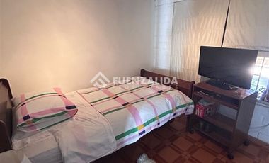 Casa en Venta en Av. tte.cruz con Ancahual