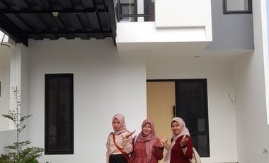 Jual Rumah 2 Lantai Modern Strategis Pinggir Jalan Mustikasari Dekat Tol Bekasi Timur SHM