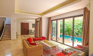 Rumah cantik nyaman di Kemang Dalam Townhouse Exclusive