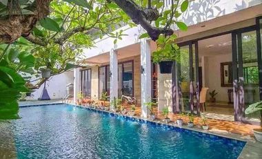 Rumah cantik nyaman di Kemang Dalam Townhouse Exclusive