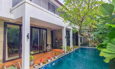 Rumah cantik nyaman di Kemang Dalam Townhouse Exclusive