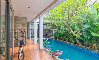 Rumah cantik nyaman di Kemang Dalam Townhouse Exclusive