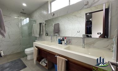Casa en Venta en Fracc. Residencial Paseo de la Reina, Ánimas, Xalapa