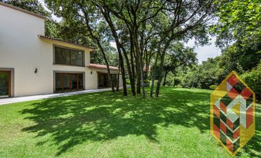 RENTA DE CASA EN HACIENDA VALLE ESCONDIDO