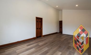 RENTA DE CASA EN HACIENDA VALLE ESCONDIDO