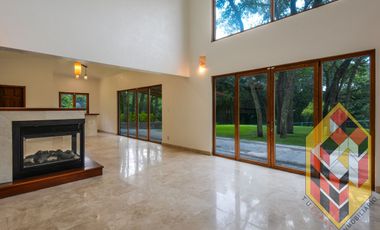 RENTA DE CASA EN HACIENDA VALLE ESCONDIDO