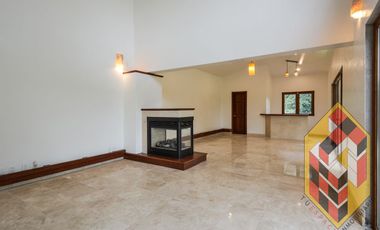 RENTA DE CASA EN HACIENDA VALLE ESCONDIDO