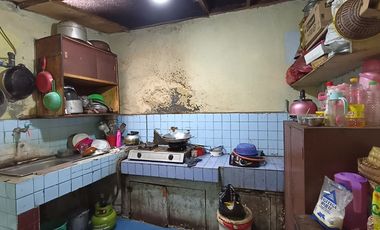 Rumah dekat dengan Tebet Ecopark, Stasiun Cawang, dan MT Haryono