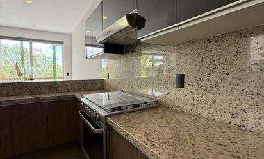 Venta y Renta Casa en Altozano Querétaro