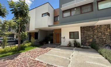 Venta y Renta Casa en Altozano Querétaro
