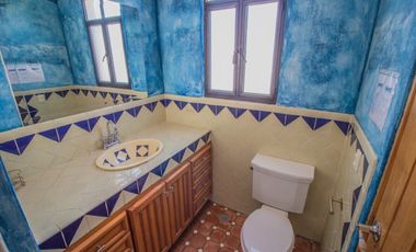 En Venta Casa con departamento en San Miguel – A 10 min caminando al Centro