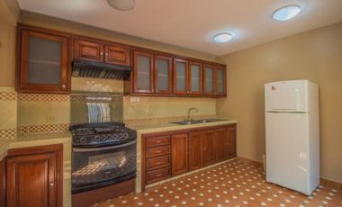En Venta Casa con departamento en San Miguel – A 10 min caminando al Centro