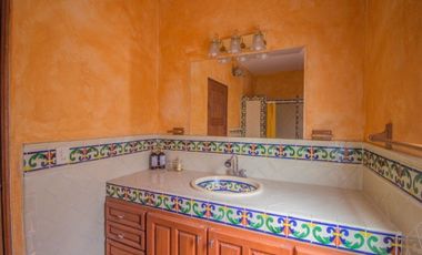 En Venta Casa con departamento en San Miguel – A 10 min caminando al Centro