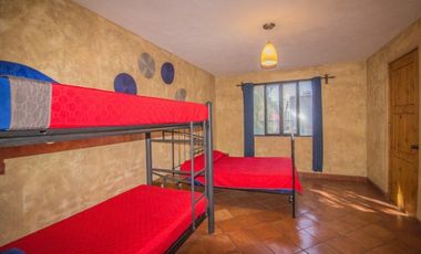 En Venta Casa con departamento en San Miguel – A 10 min caminando al Centro